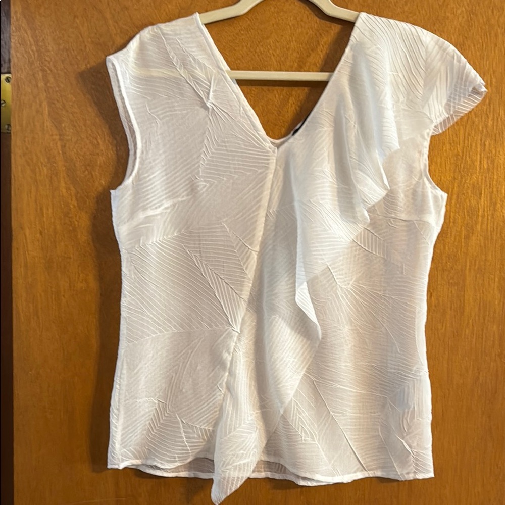 Banana Republic White Ruffled Cap Sleeve Blouse